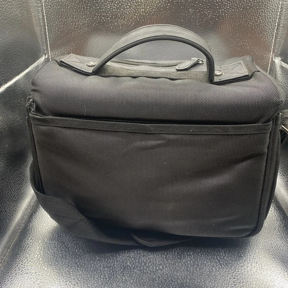 Nikon Black Nylon Padded Adjustable Shoulder Camera Bag with Dividers